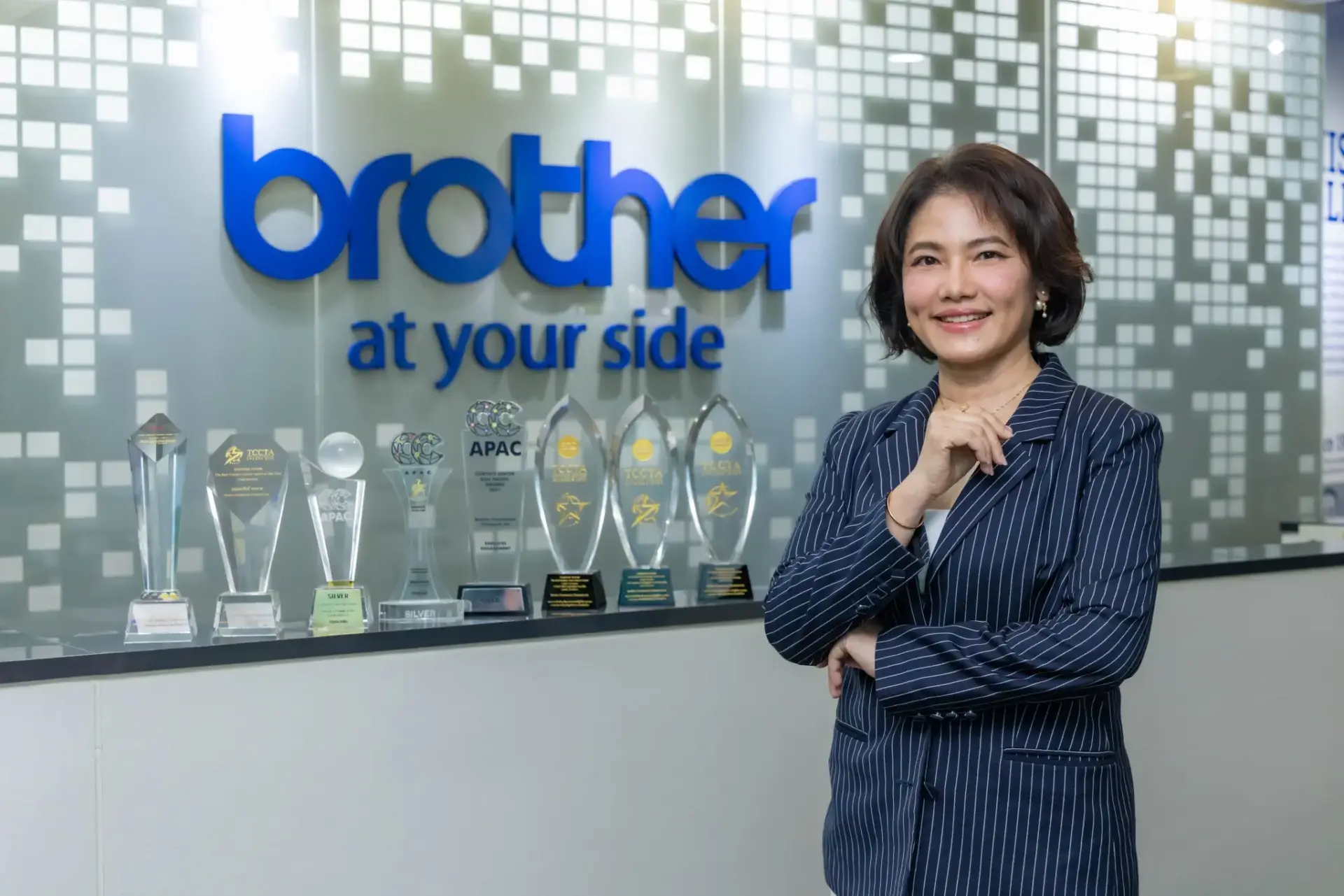 ภาพประกอบบทความ นางสาวรัสสิญากร ตัณฑวณิชย์ ผู้จัดการทั่วไปฝ่ายบริการลูกค้า